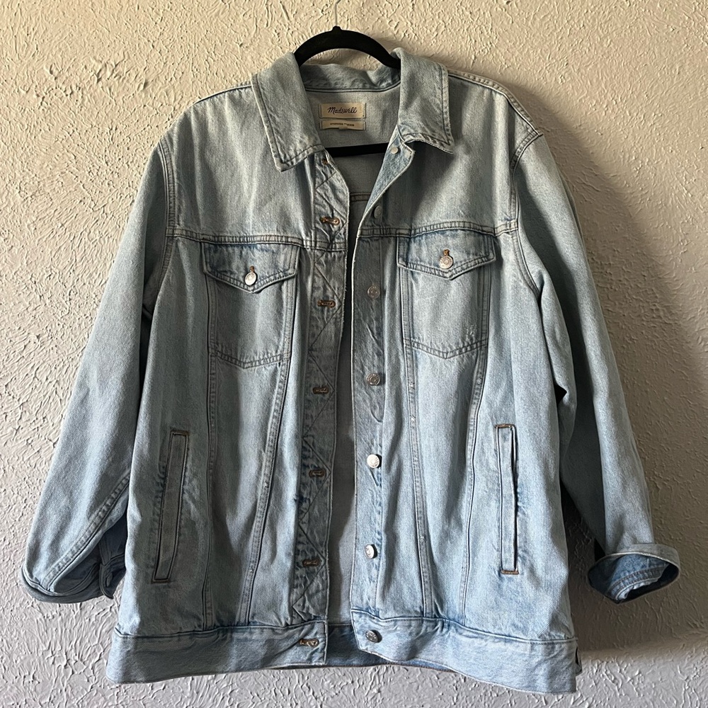 MADEWELL LIGHT-WASH Over-Sized Trucker Denim Jacket